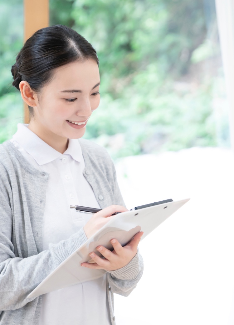 私たちスタッフ一同は、<br />
ご利用者の望まれる生活の実現を<br />
目標としています。
